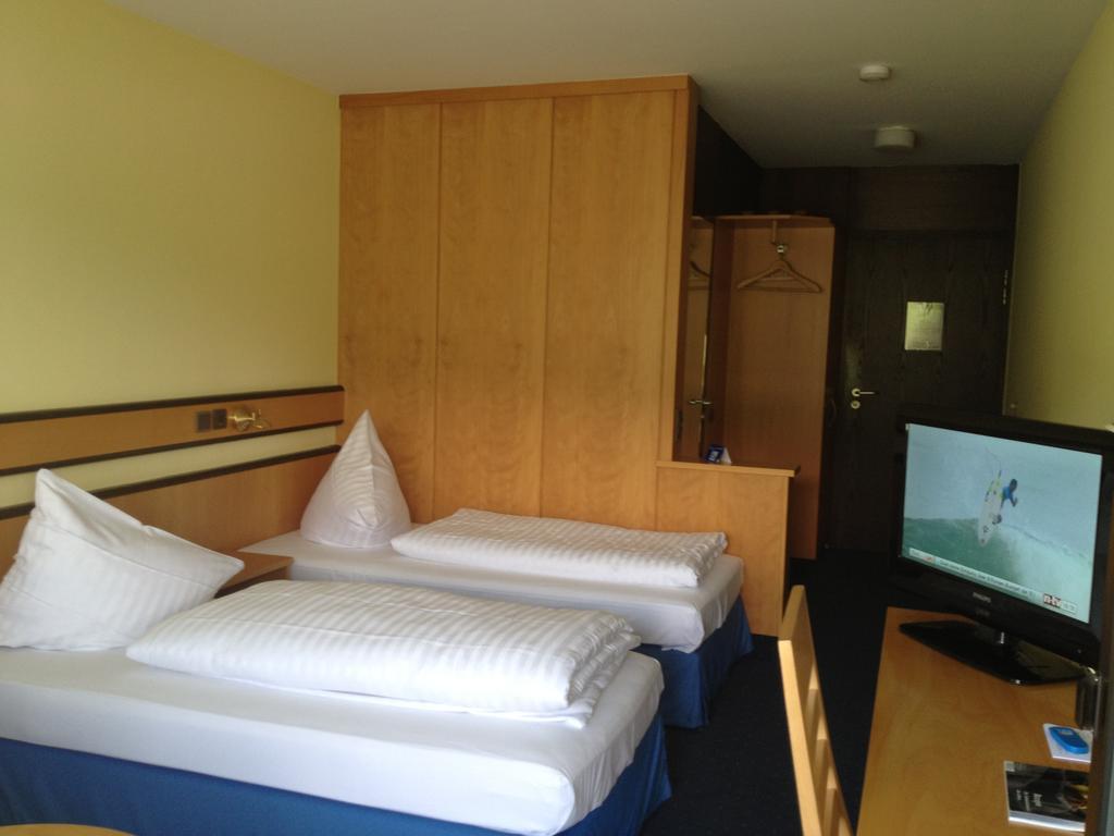 Parkhotel Am Schänzchen Andernach Zimmer foto